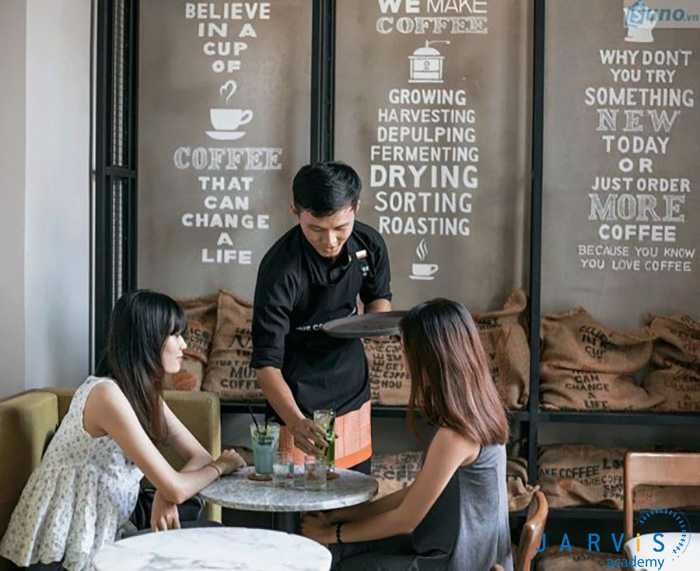 Tuyển dụng và đào tạo nhân viên